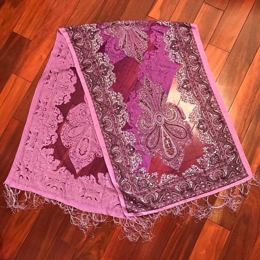Women scarf
